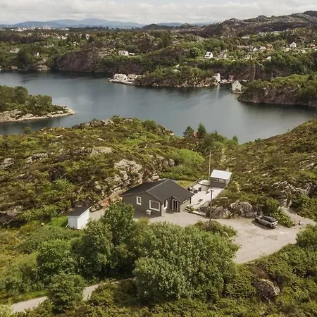 Hytte Med Kort Vei Til Sjo * Kartveit