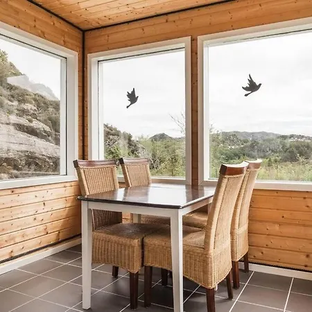 Hytte Med Kort Vei Til Sjo
