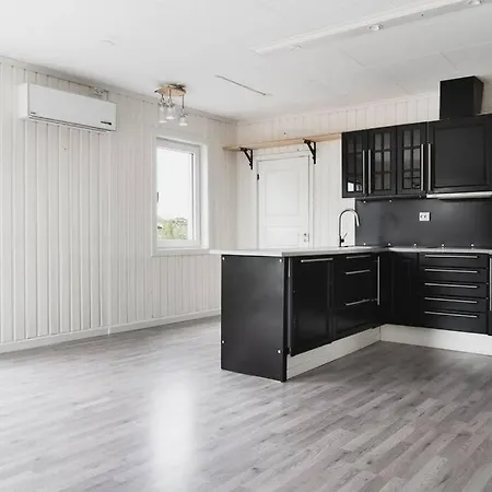 Hytte Med Kort Vei Til Sjo Tatil Evi