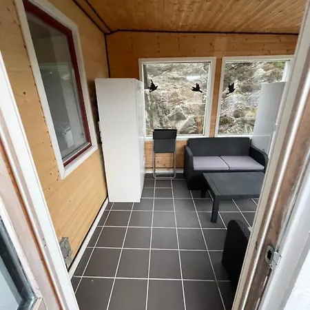 Hytte Med Kort Vei Til Sjo Tatil Evi *